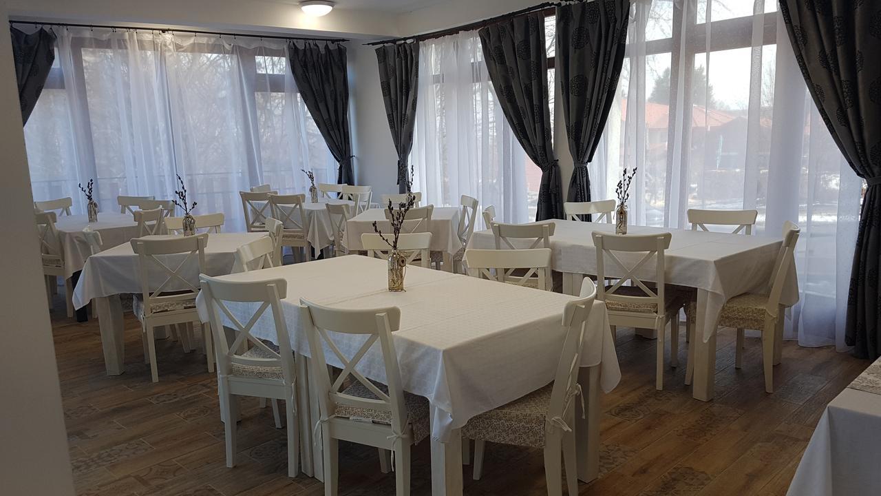 Casuta Din Padure Panzió Dragus Kültér fotó